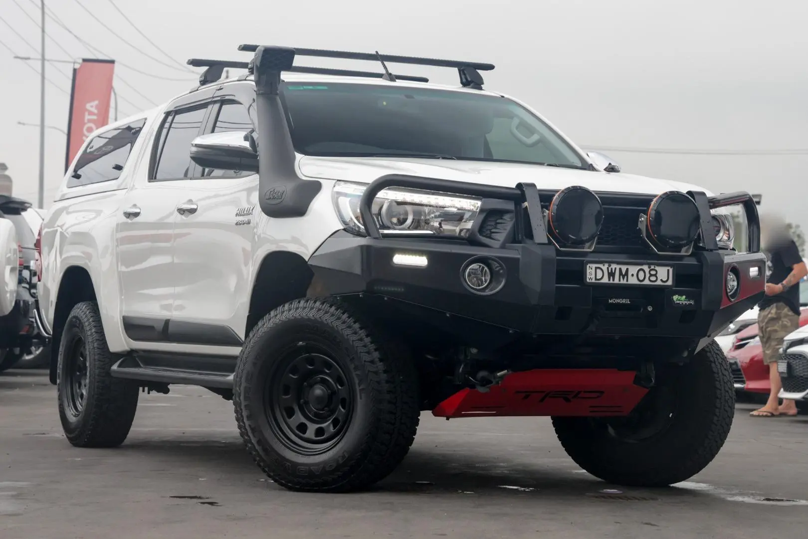 2018 Toyota Hilux Gallery Image 1