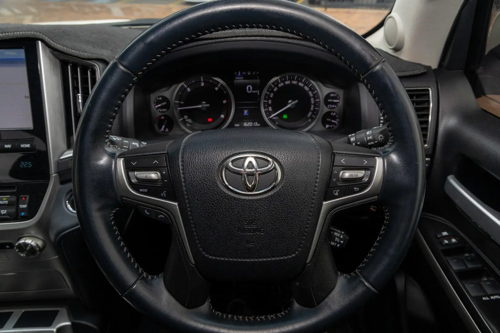 2018 Toyota Landcruiser Gallery Image 10