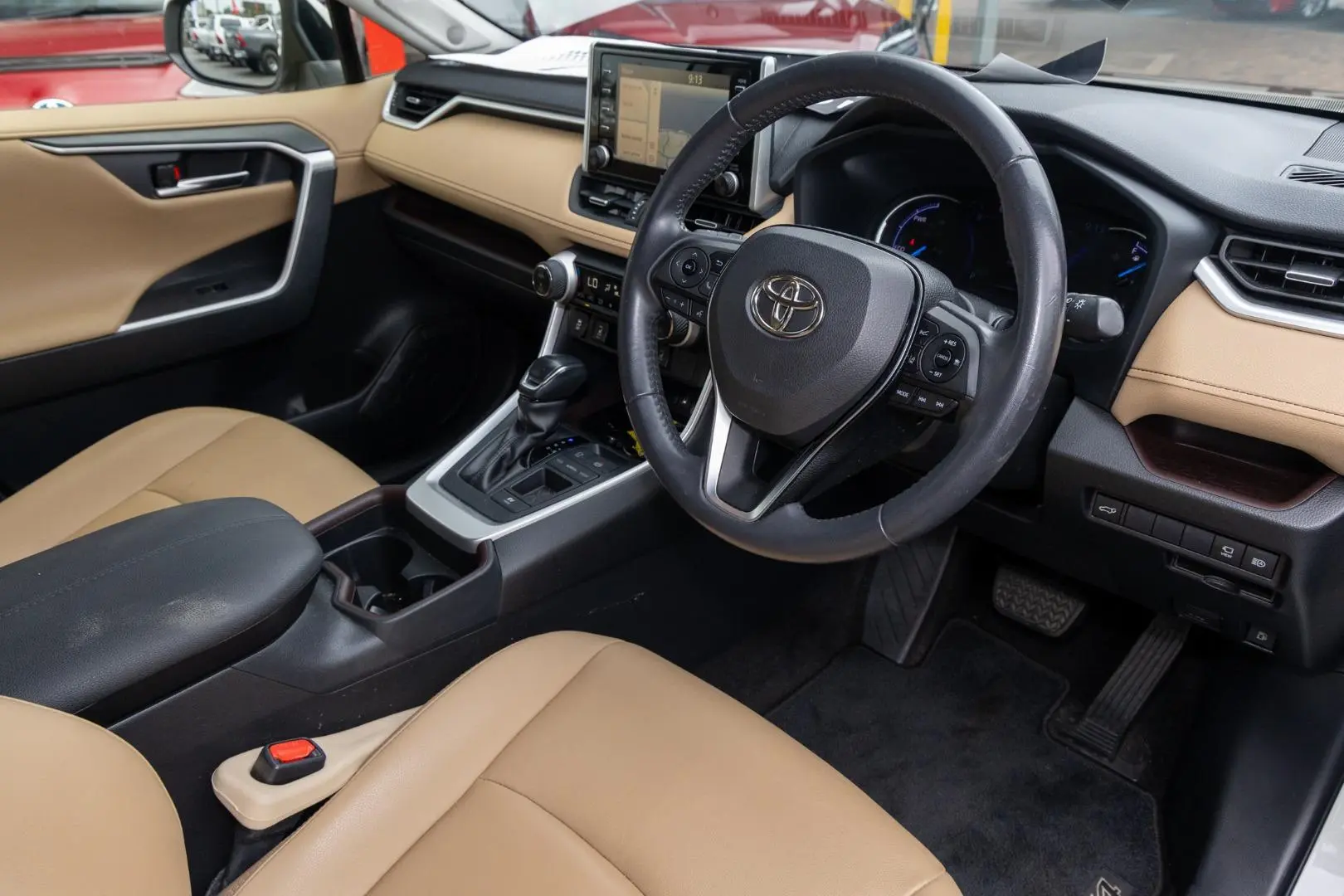 2020 Toyota RAV4 Gallery Image 7