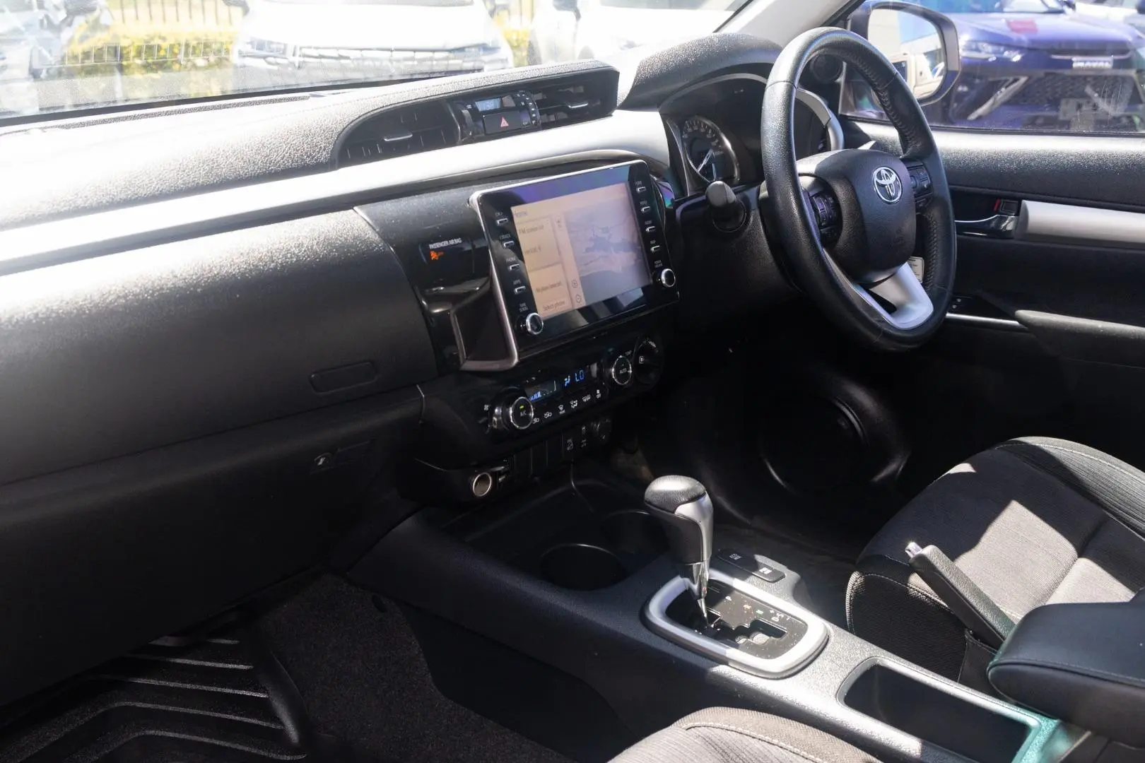 2021 Toyota Hilux Gallery Image 8