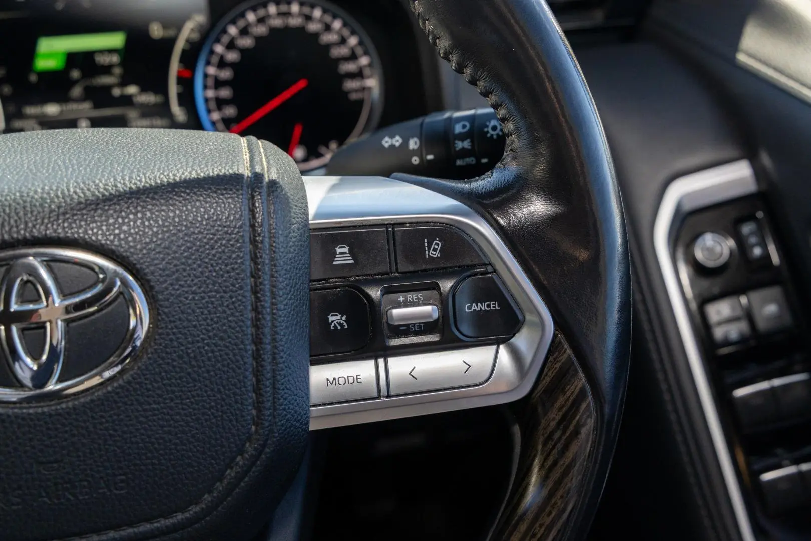 2022 Toyota Landcruiser Gallery Image 12