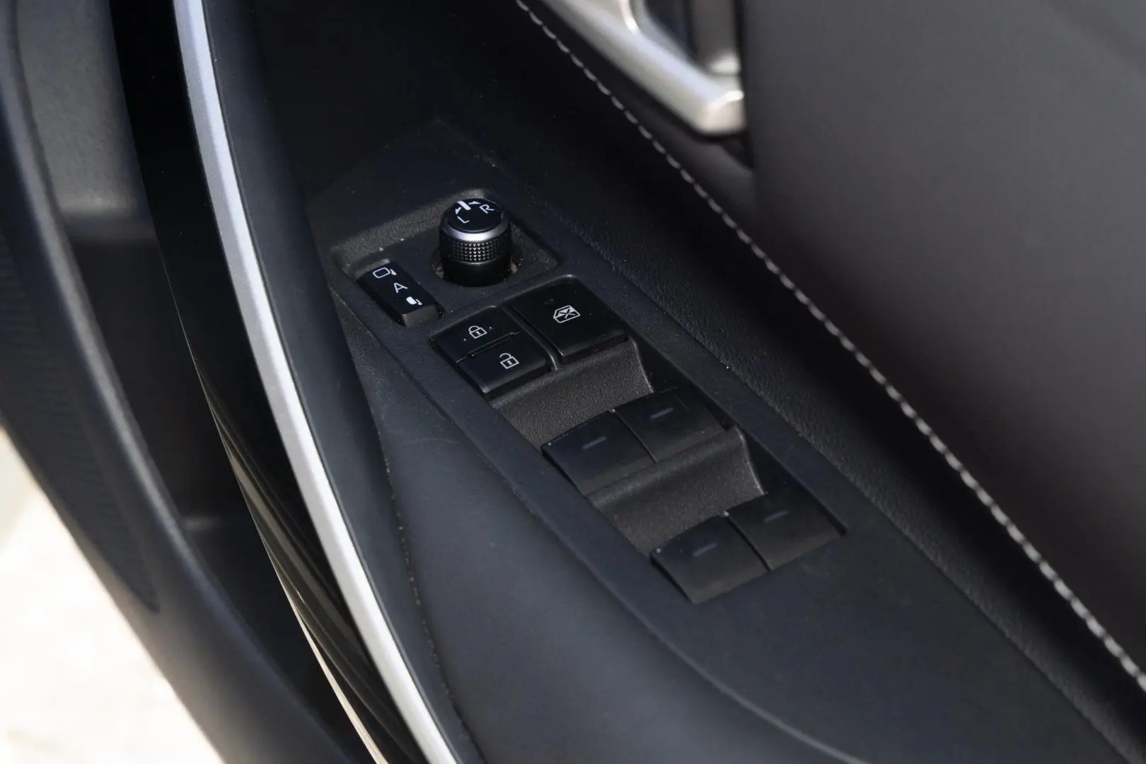 2020 Toyota Corolla Gallery Image 18