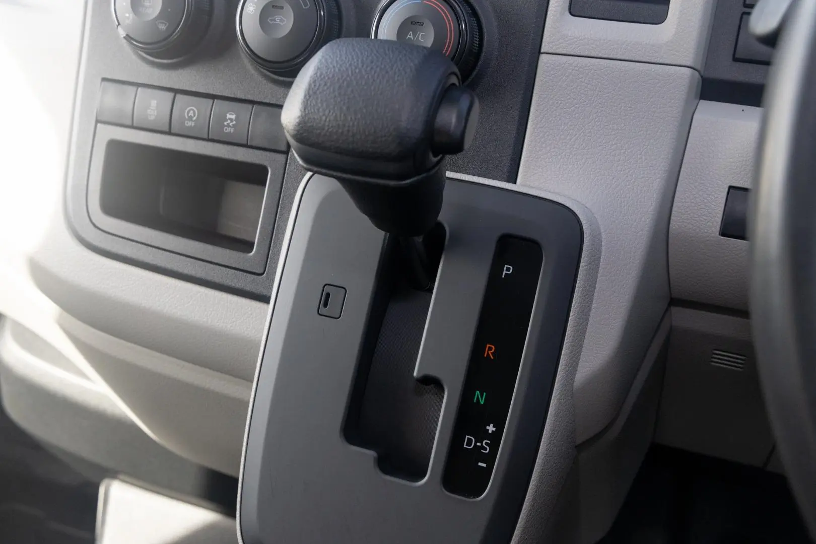 2023 Toyota Hiace Gallery Image 17