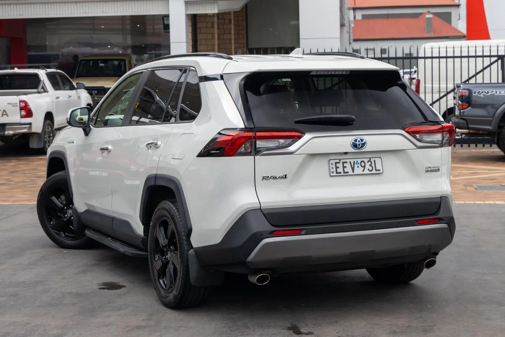2020 Toyota RAV4 Gallery Image 2