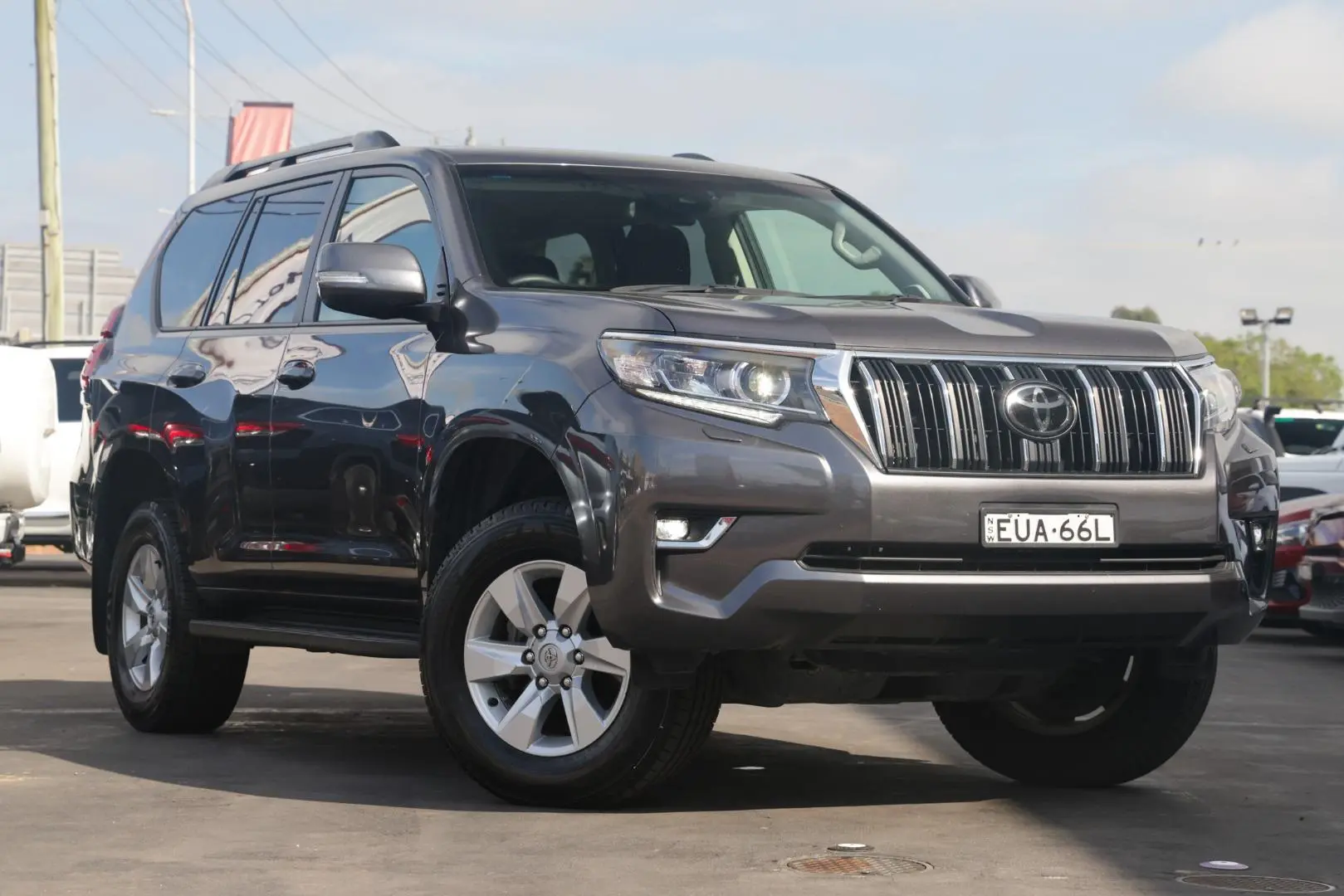 2022 Toyota Landcruiser Prado Gallery Image 1