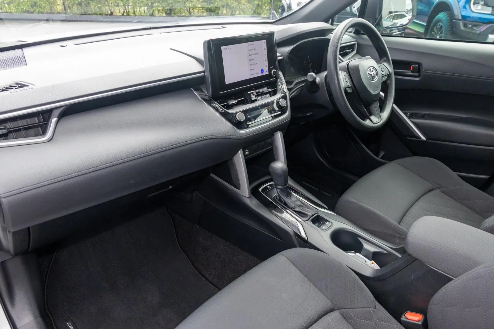 2023 Toyota Corolla Cross Gallery Image 8