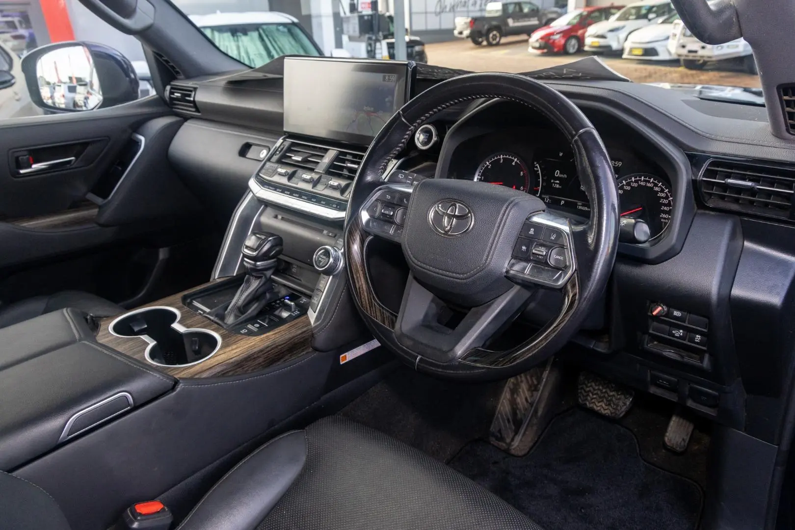 2022 Toyota Landcruiser Gallery Image 7