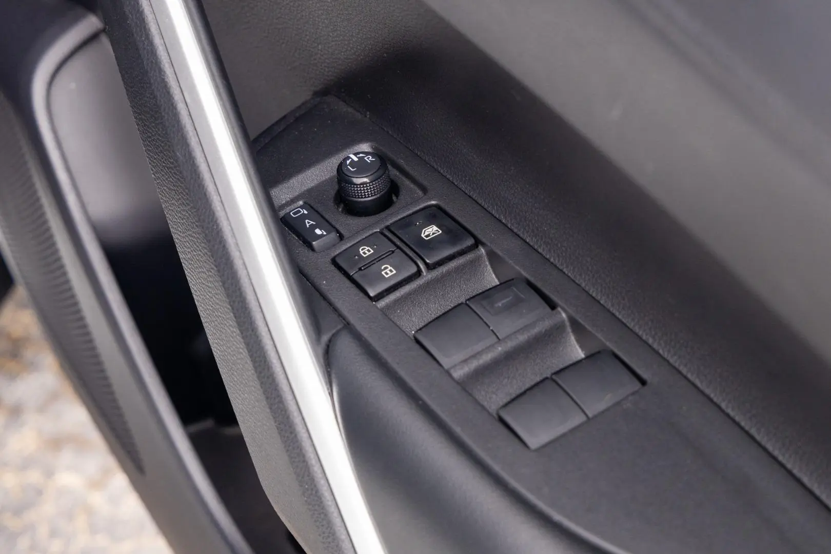 2023 Toyota Corolla Cross Gallery Image 18