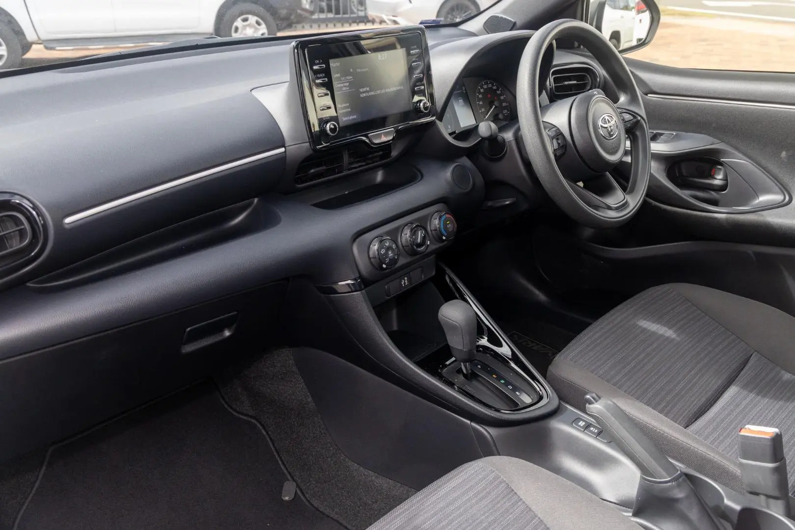 2022 Toyota Yaris Gallery Image 8