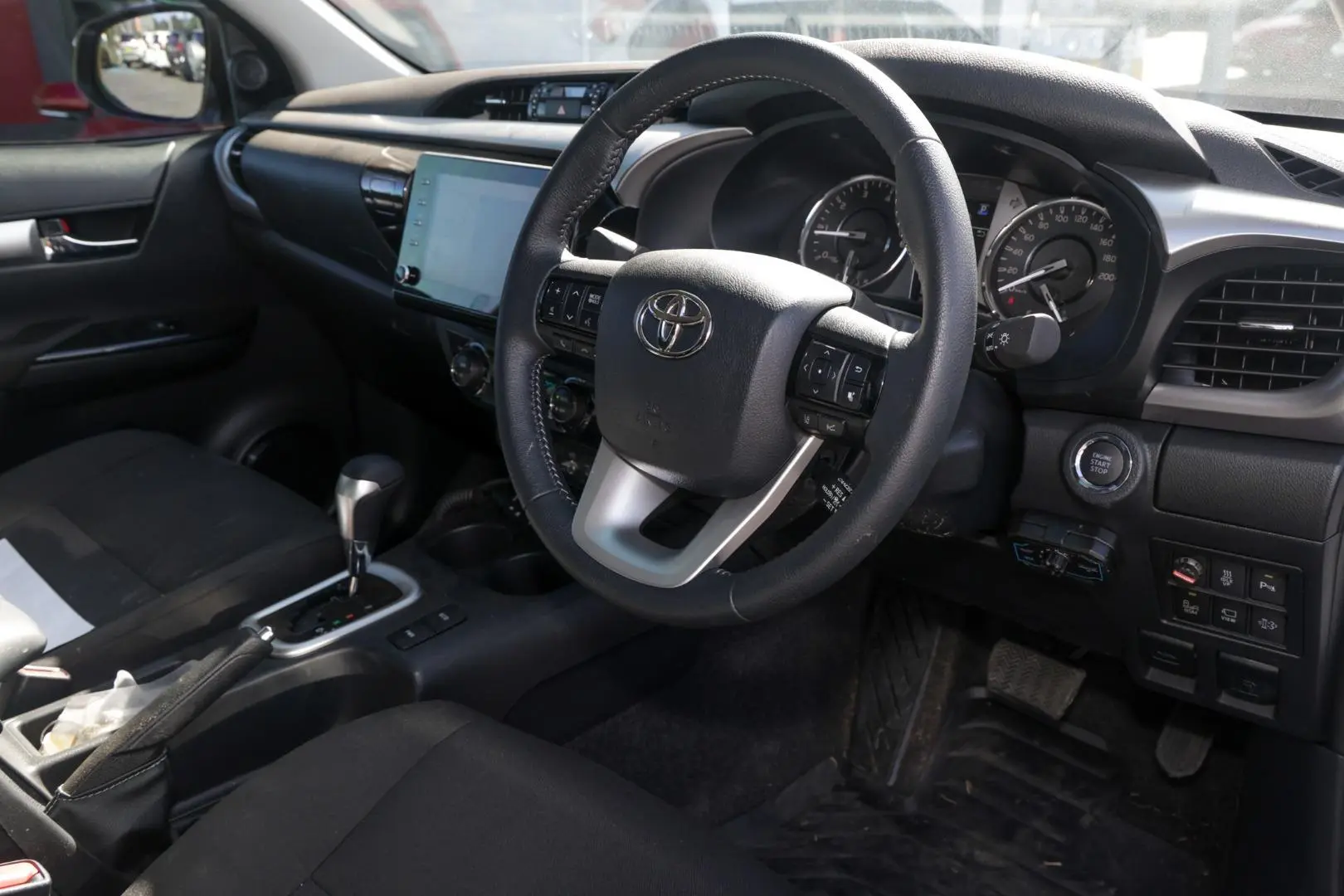 2023 Toyota Hilux Gallery Image 7