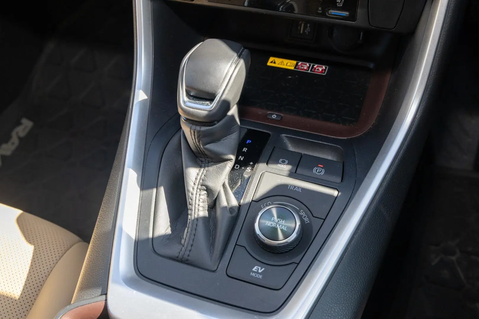 2023 Toyota RAV4 Gallery Image 17