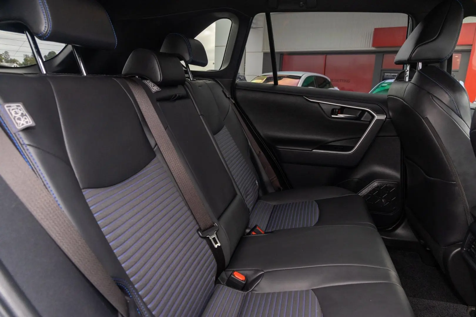 2022 Toyota RAV4 Gallery Image 9