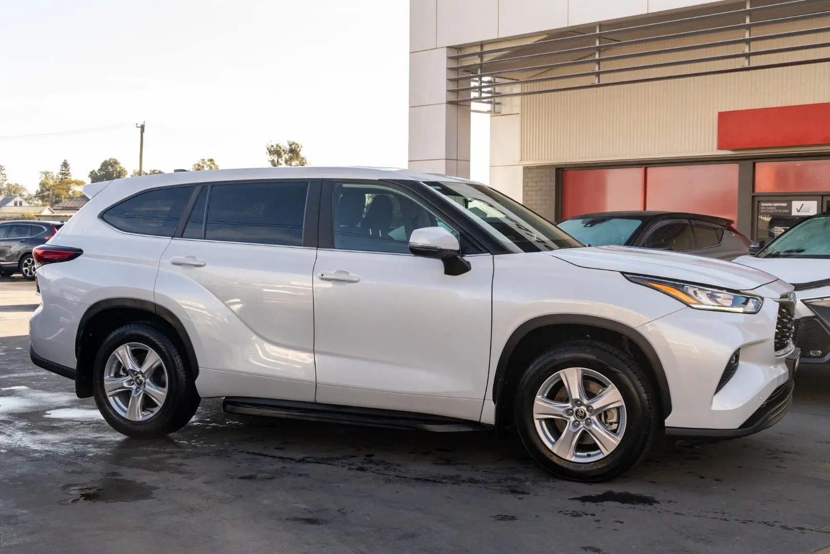 2023 Toyota Kluger Gallery Image 3