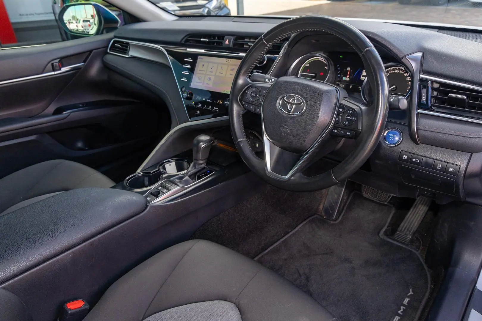 2018 Toyota Camry Gallery Image 7