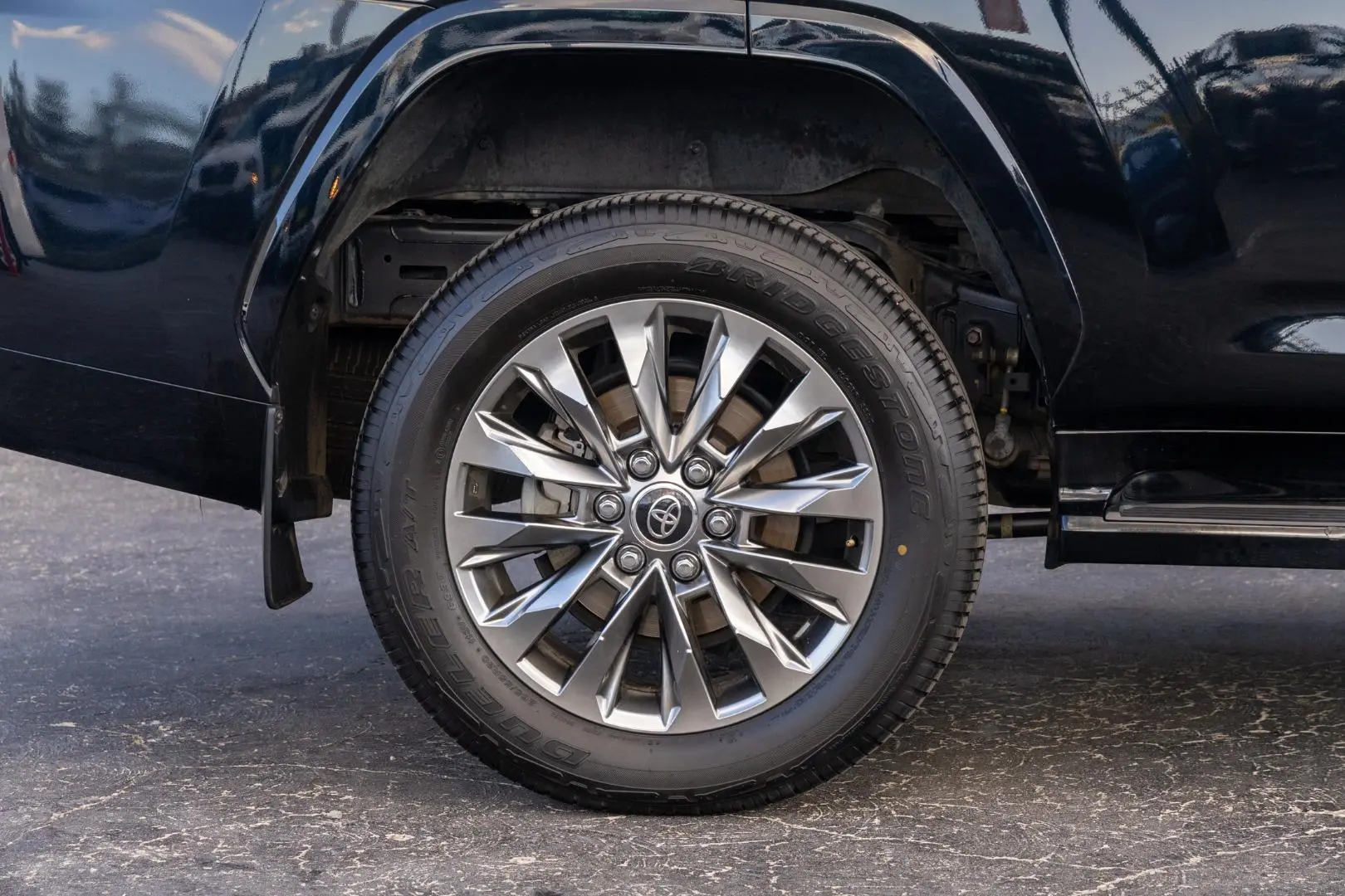 2023 Toyota Landcruiser Gallery Image 23