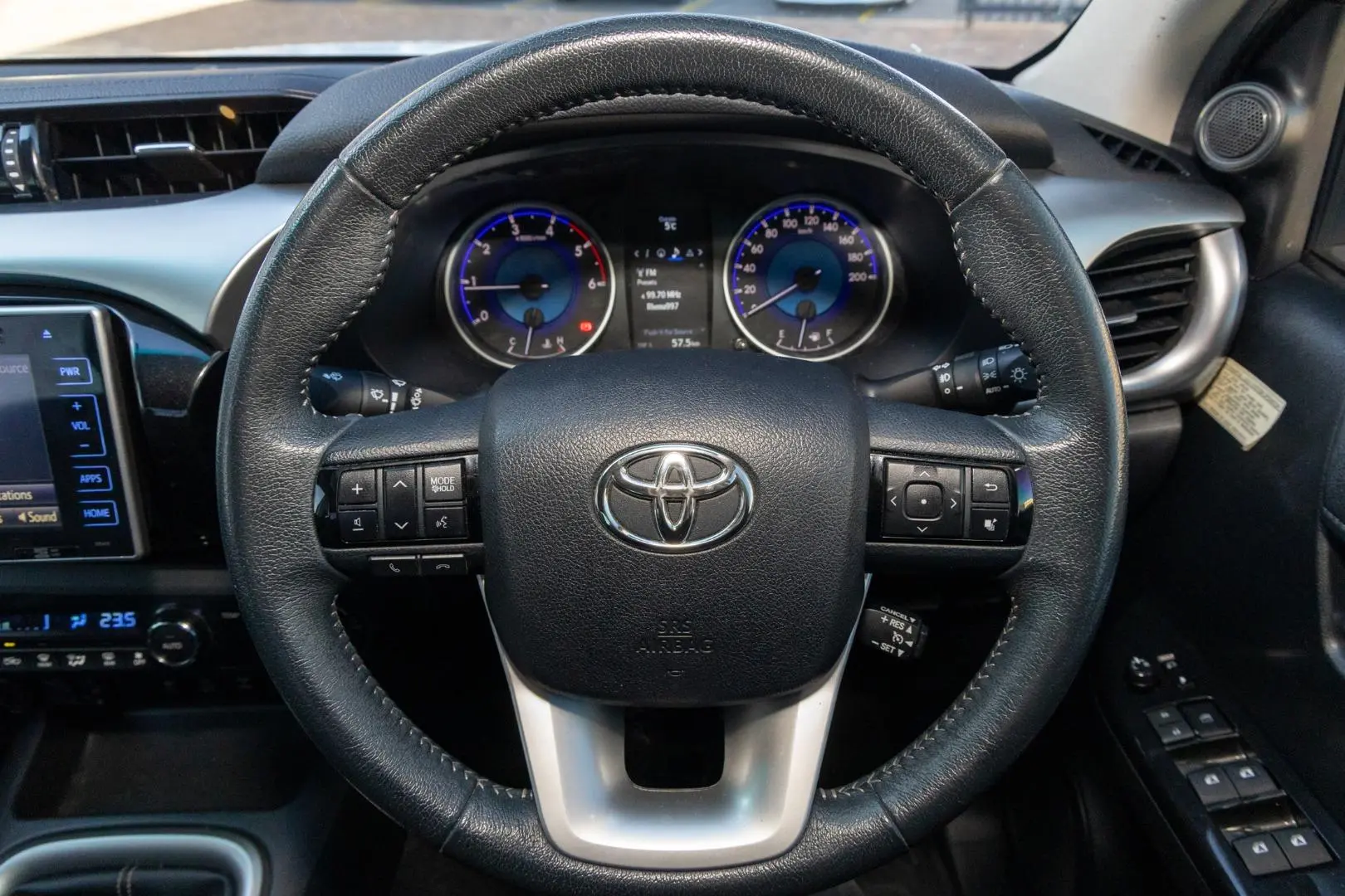 2017 Toyota Hilux Gallery Image 10