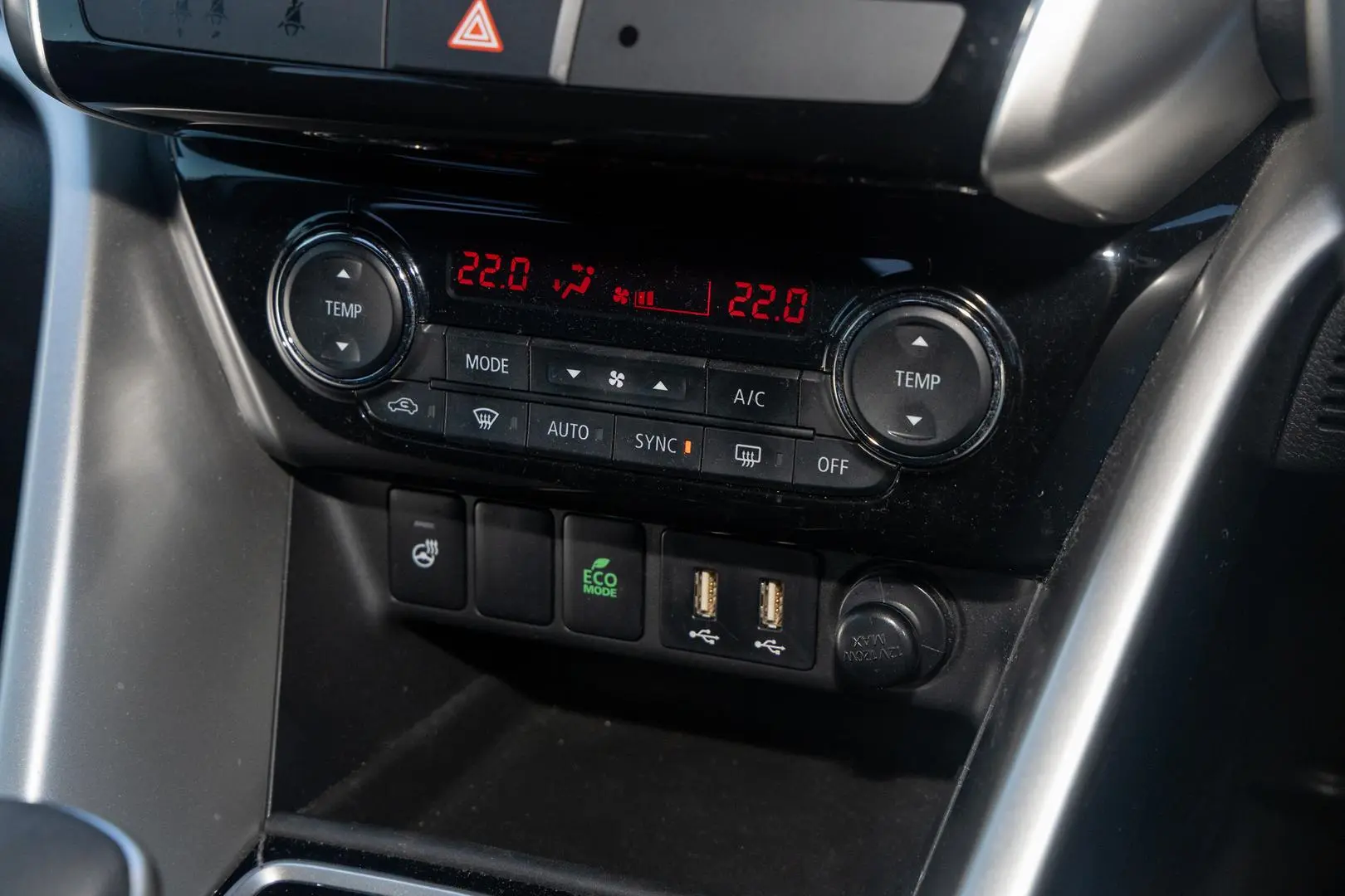 2020 Mitsubishi Eclipse Cross Gallery Image 16