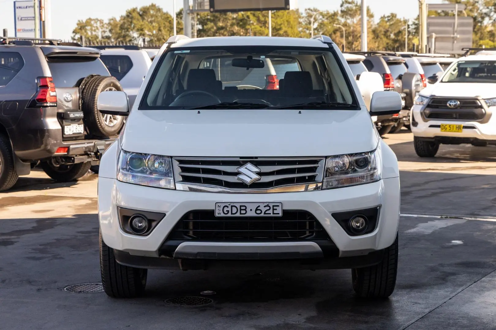 2018 Suzuki Grand Vitara Gallery Image 4