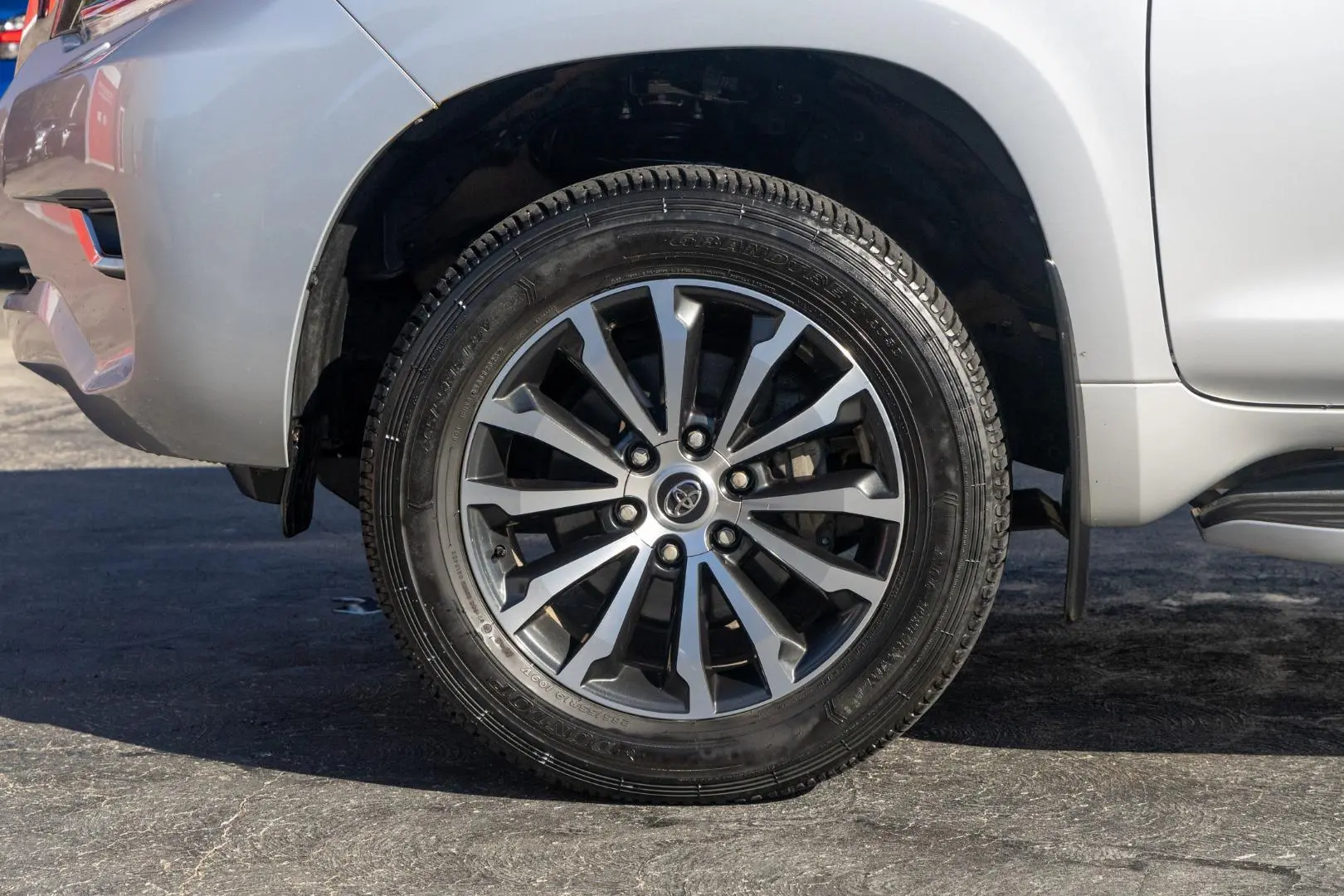 2023 Toyota Landcruiser Prado Gallery Image 22