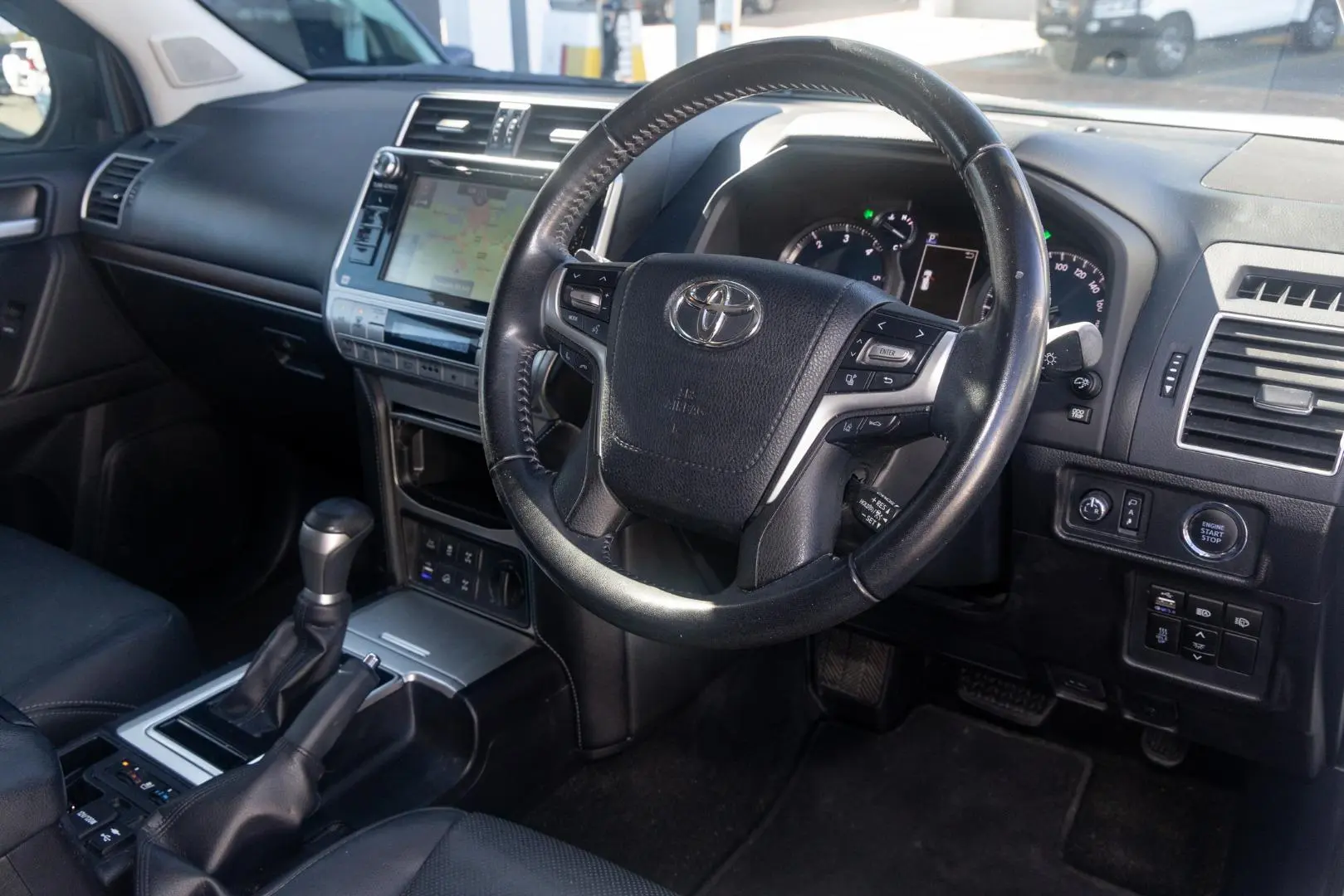 2019 Toyota Landcruiser Prado Gallery Image 7
