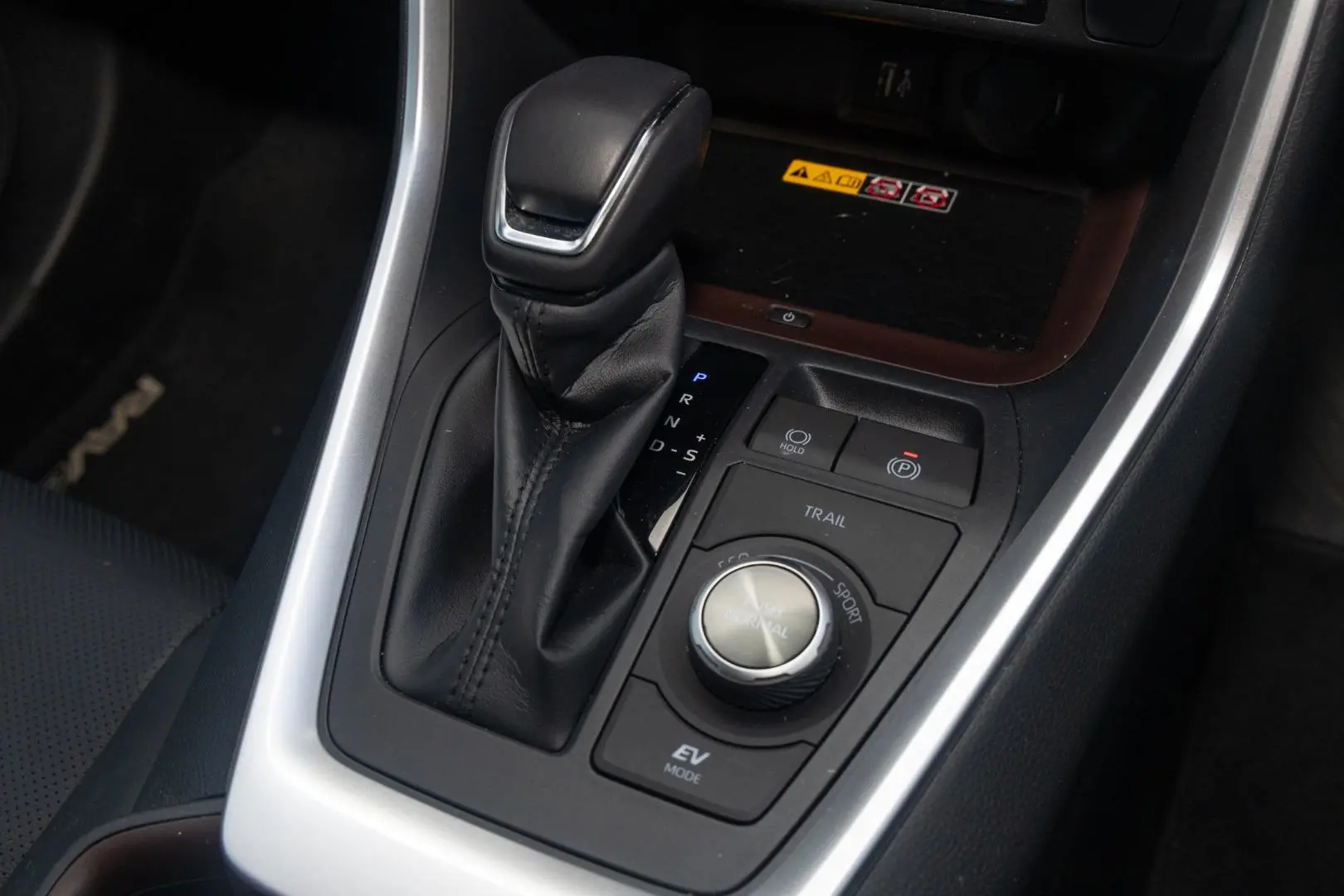 2024 Toyota RAV4 Gallery Image 17