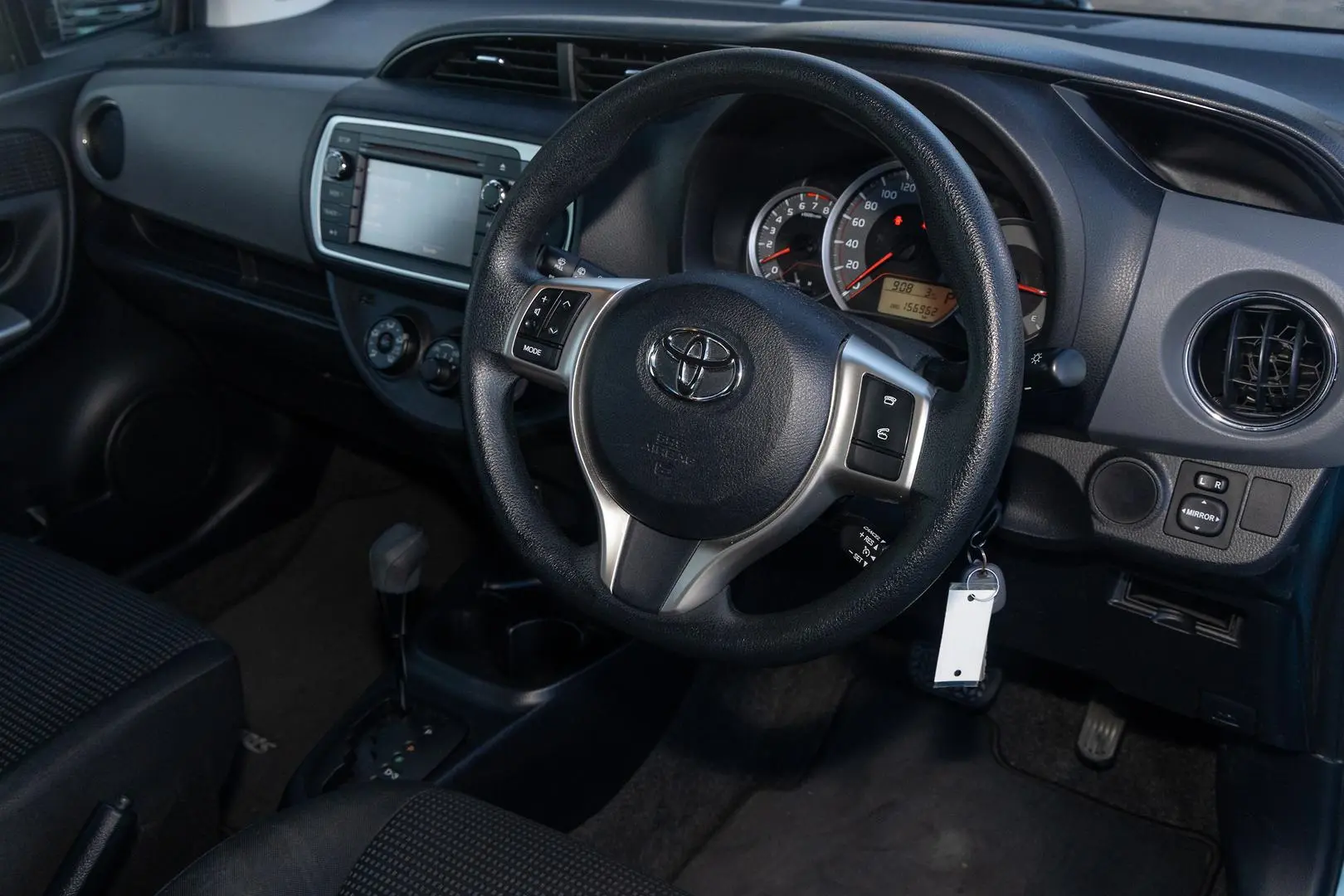 2015 Toyota Yaris Gallery Image 7
