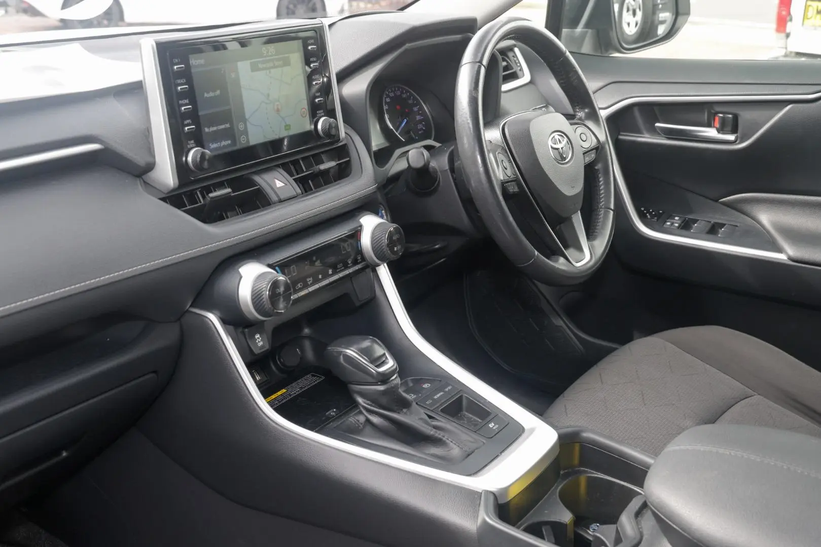 2019 Toyota Rav4 Gallery Image 8