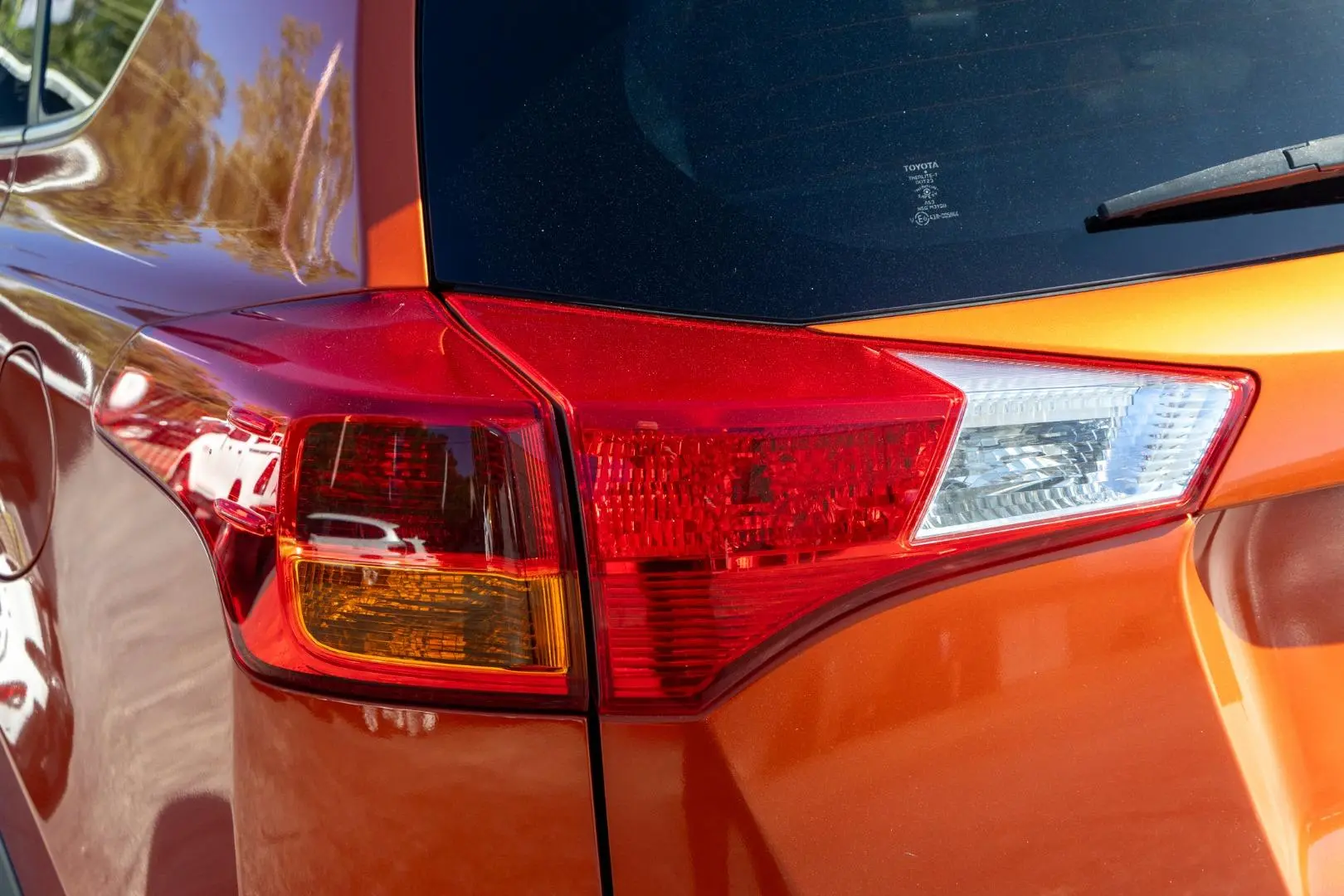 2015 Toyota RAV4 Gallery Image 20