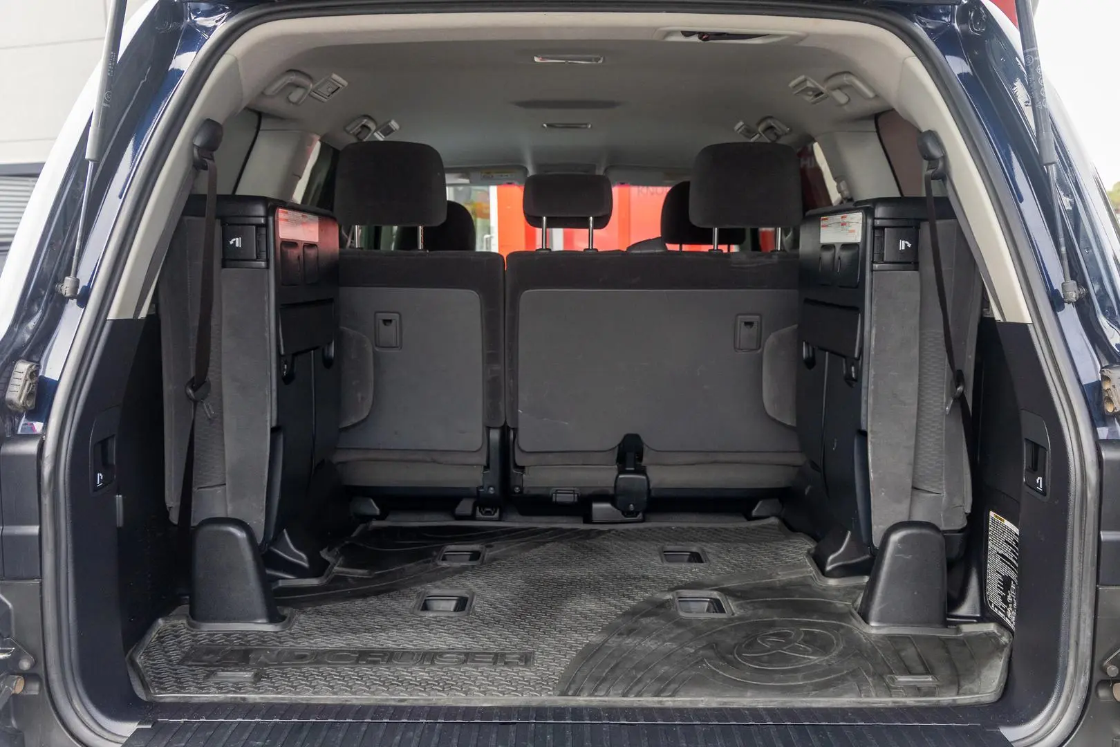 2018 Toyota Landcruiser Gallery Image 19