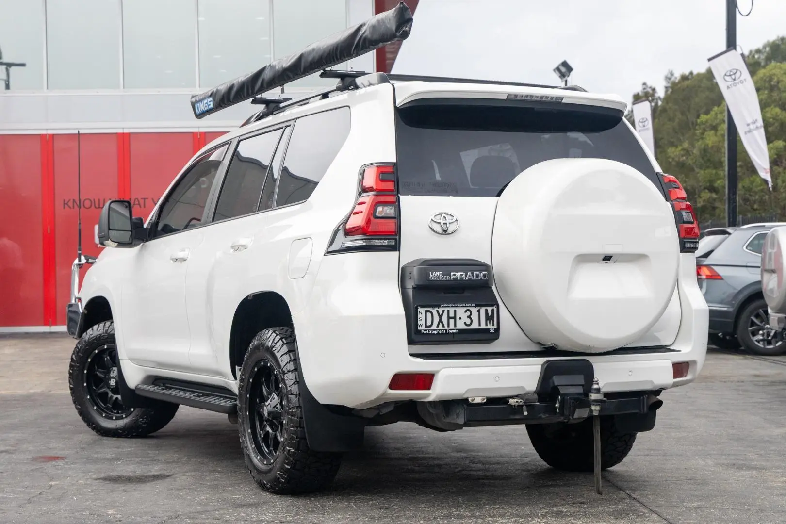 2018 Toyota Landcruiser Prado Gallery Image 2