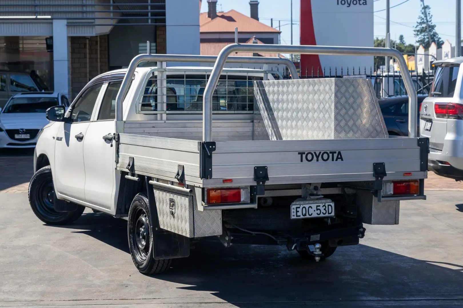 2021 Toyota Hilux Gallery Image 2