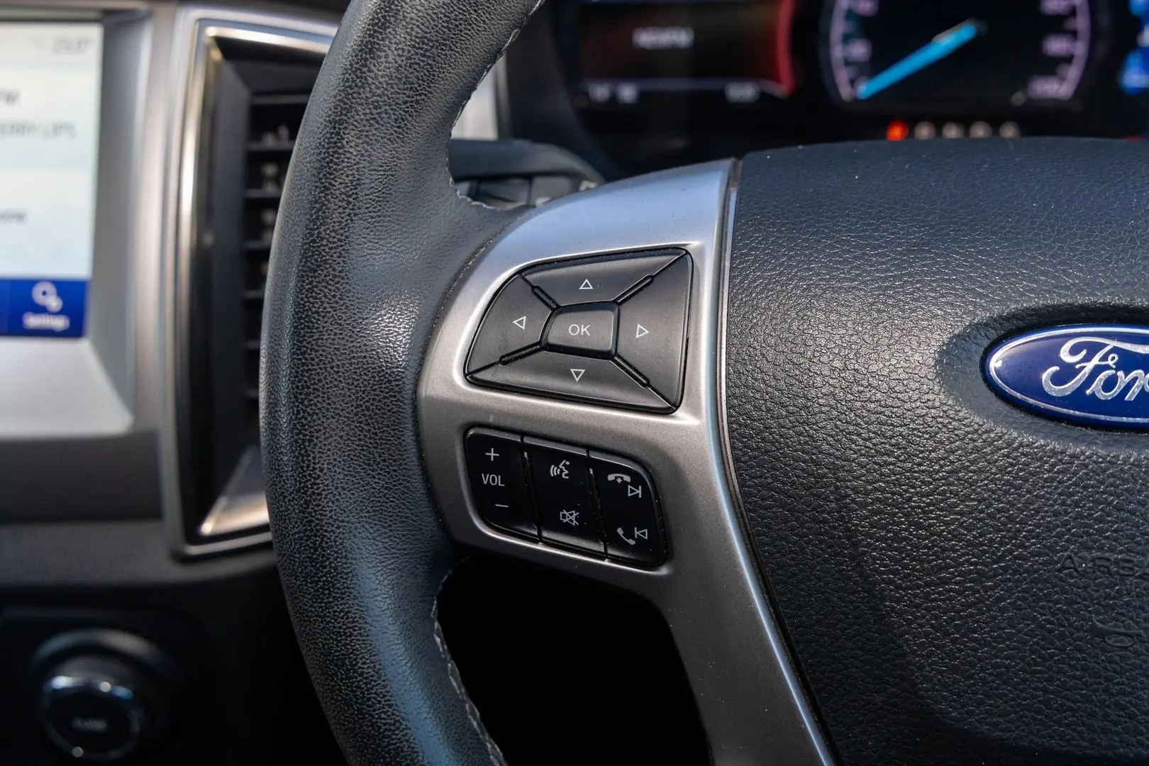 2018 Ford Everest Gallery Image 10