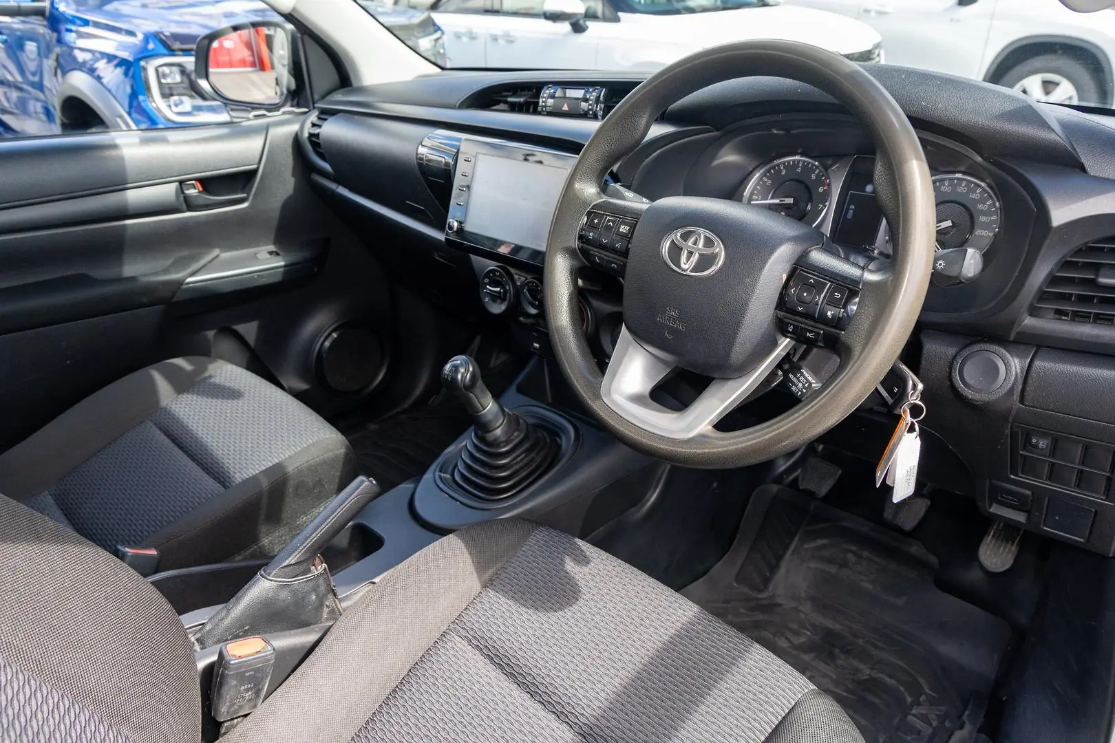 2021 Toyota Hilux Gallery Image 7