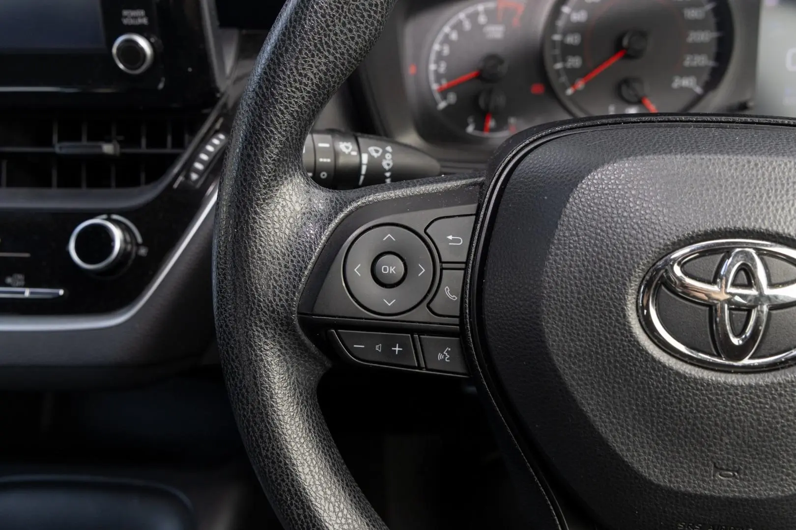 2020 Toyota Corolla Gallery Image 11