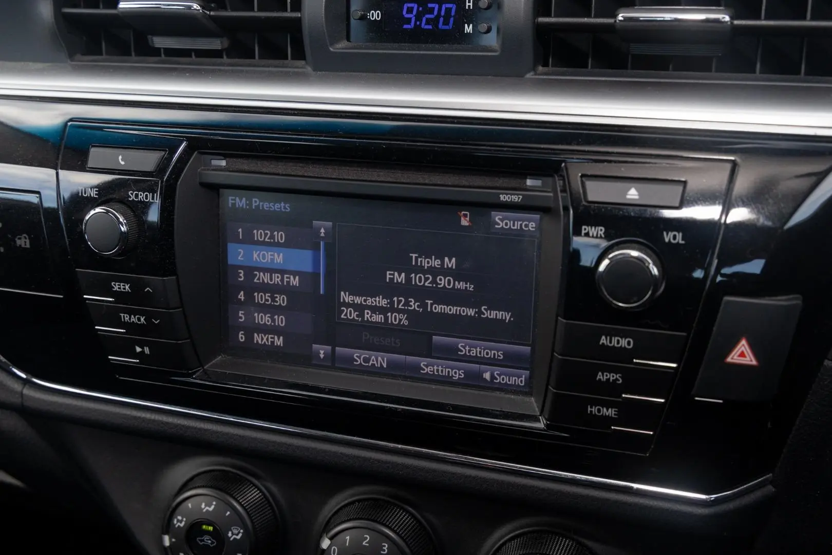 2015 Toyota Corolla Gallery Image 14
