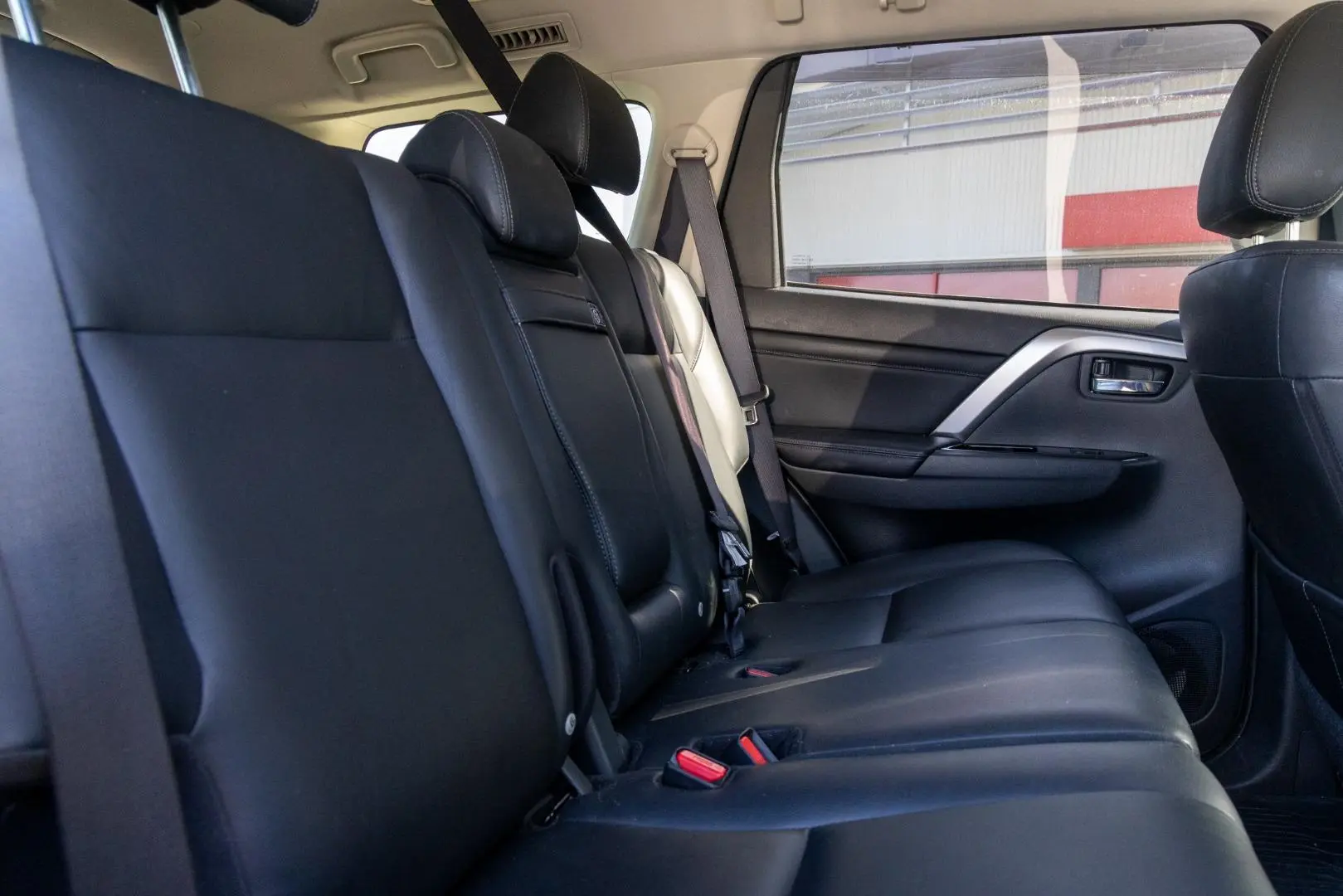 2022 Mitsubishi Pajero Sport Gallery Image 9