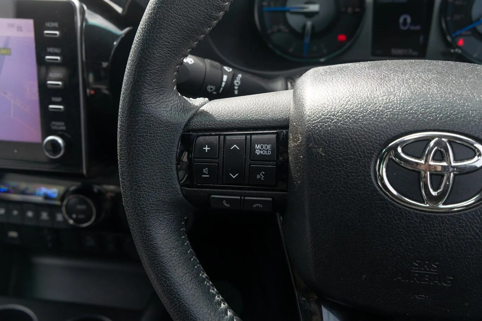 2021 Toyota Hilux Gallery Image 11