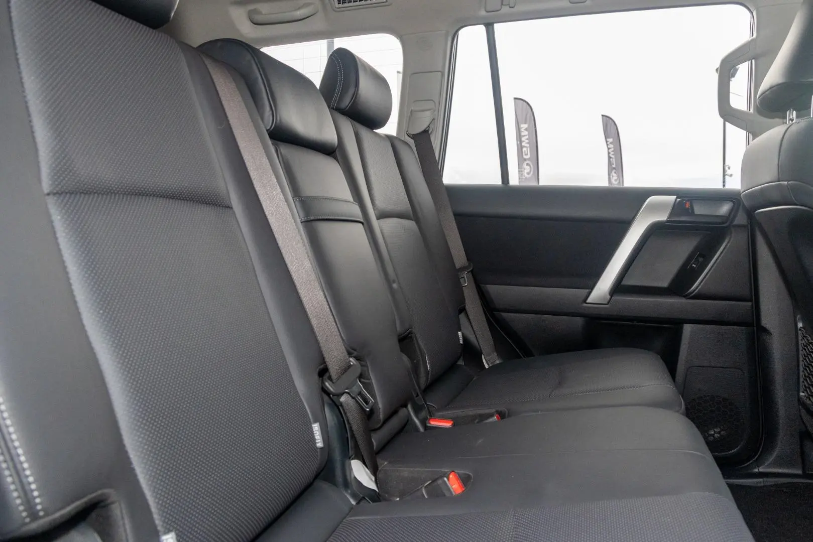 2021 Toyota Landcruiser Prado Gallery Image 9