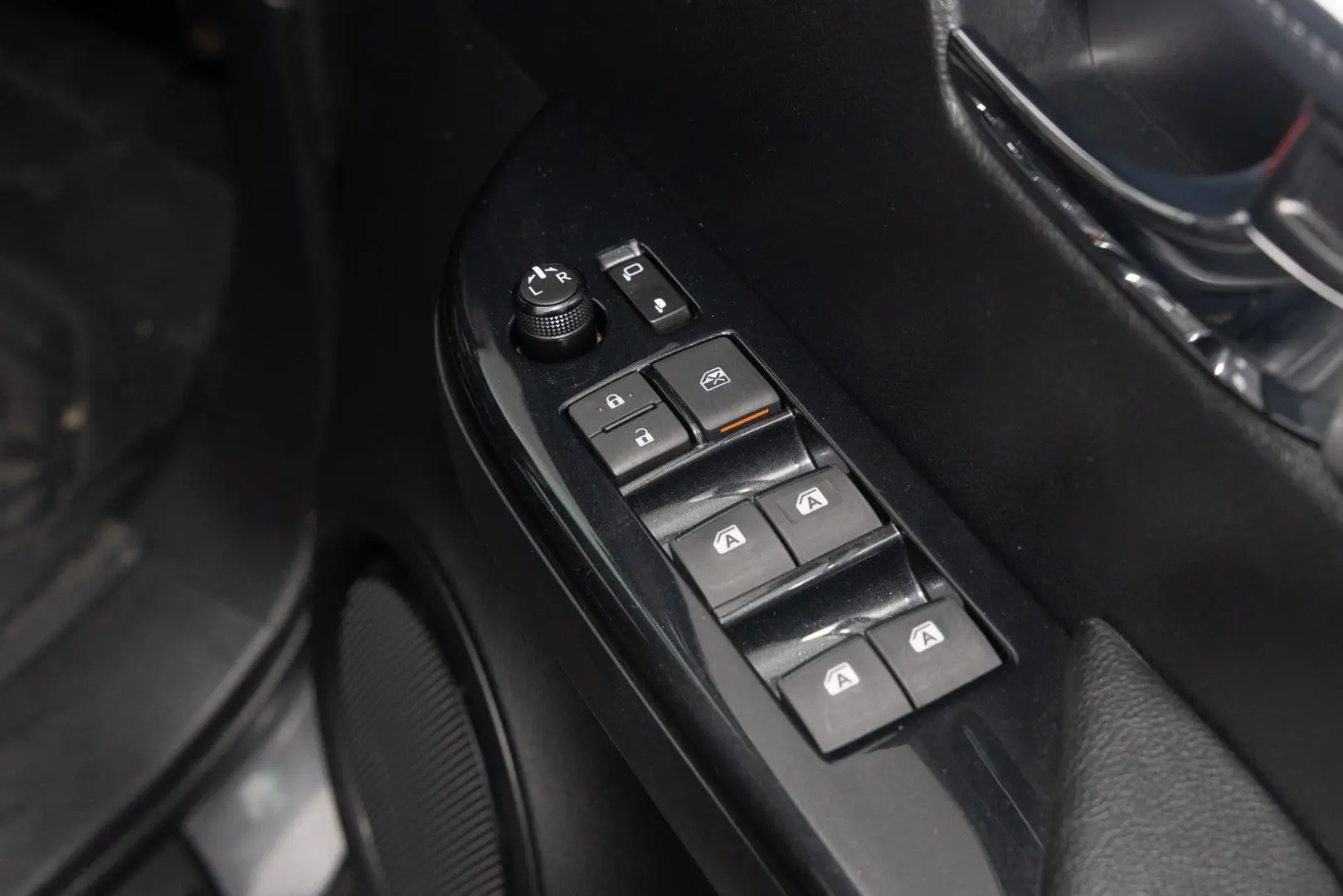 2023 Toyota Hilux Gallery Image 18