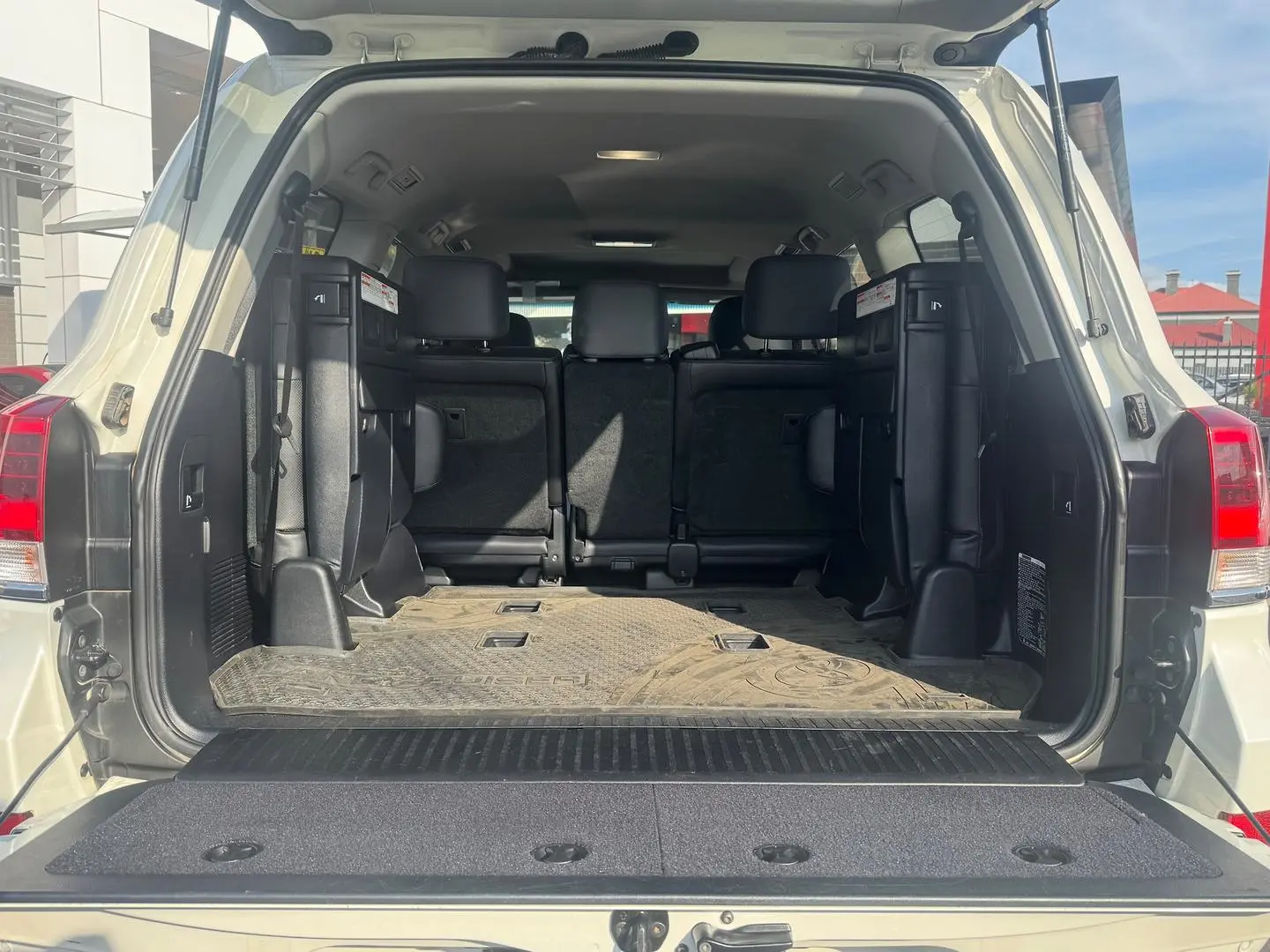 2018 Toyota Landcruiser Gallery Image 20