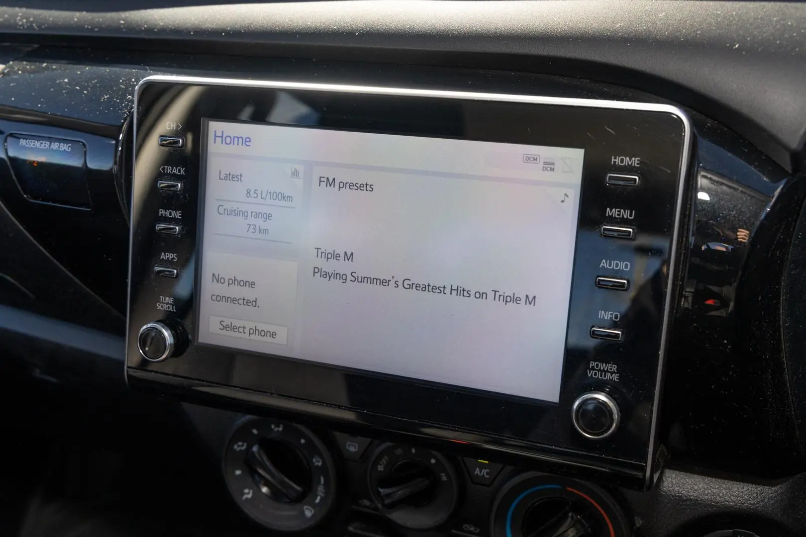 2023 Toyota Hilux Gallery Image 14