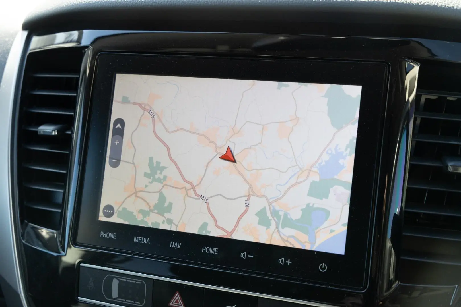 2022 Mitsubishi Pajero Sport Gallery Image 14