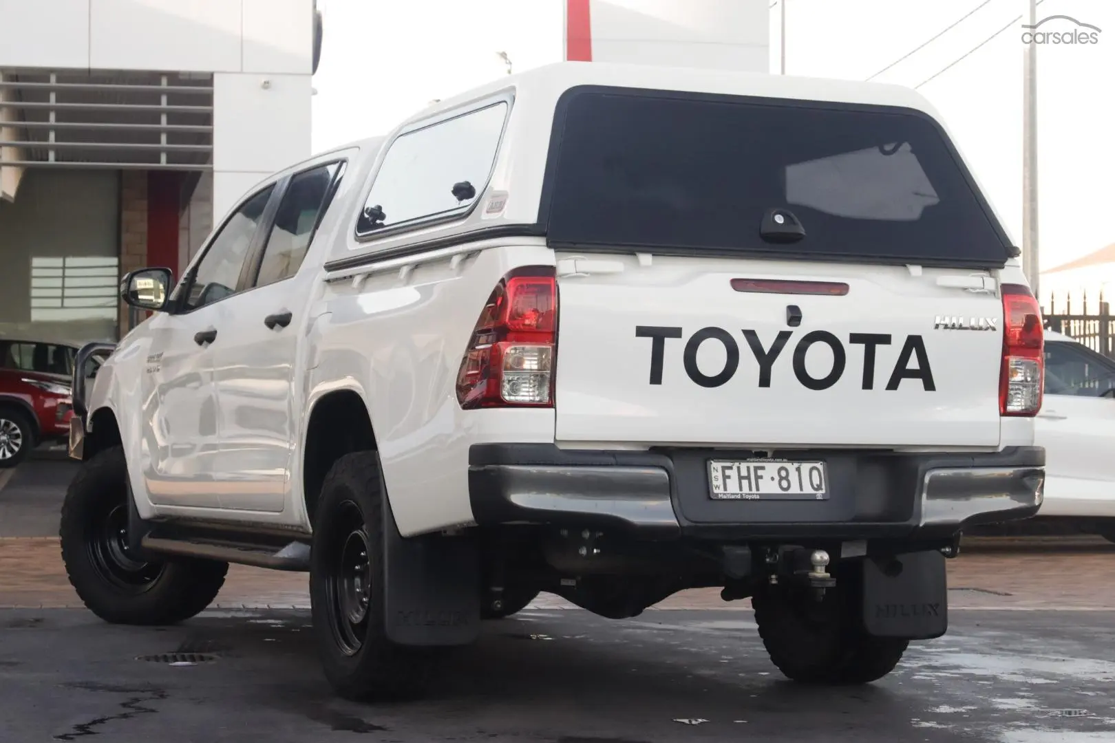 2019 Toyota Hilux Image 2