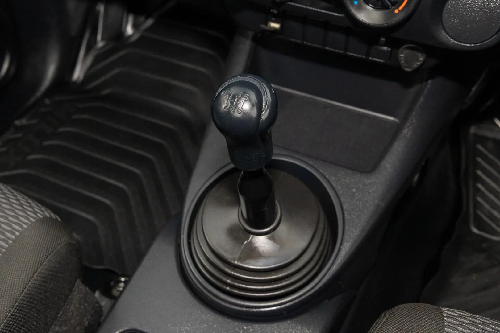 2021 Toyota Hilux Gallery Image 17
