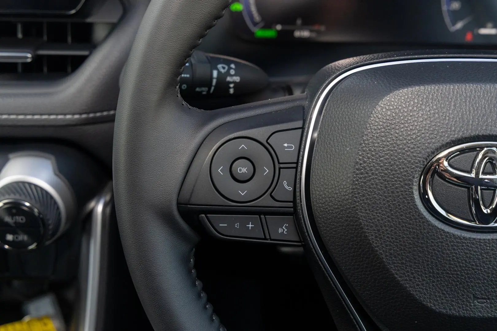 2025 Toyota RAV4 Gallery Image 11