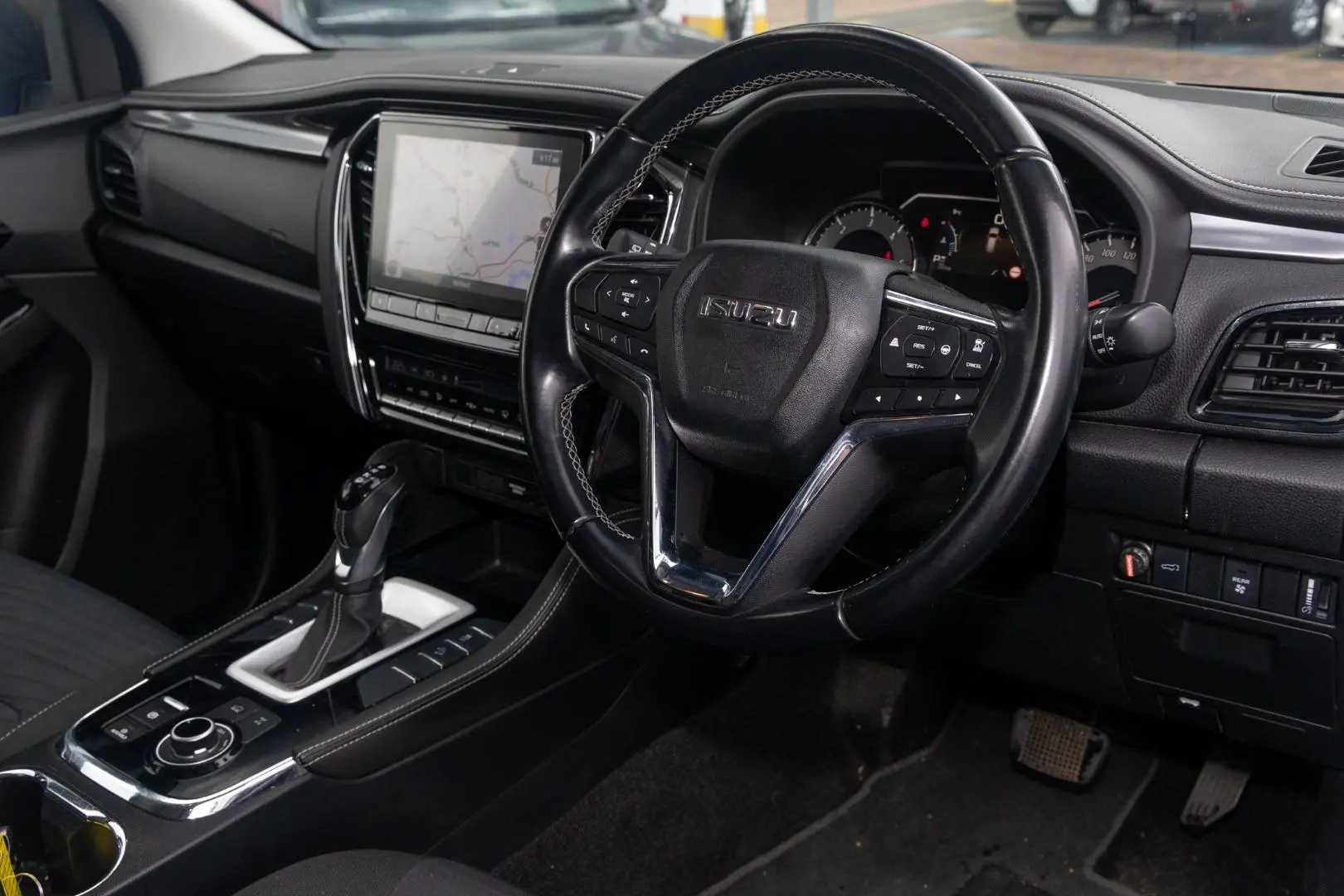 2021 Isuzu MU-X Gallery Image 7