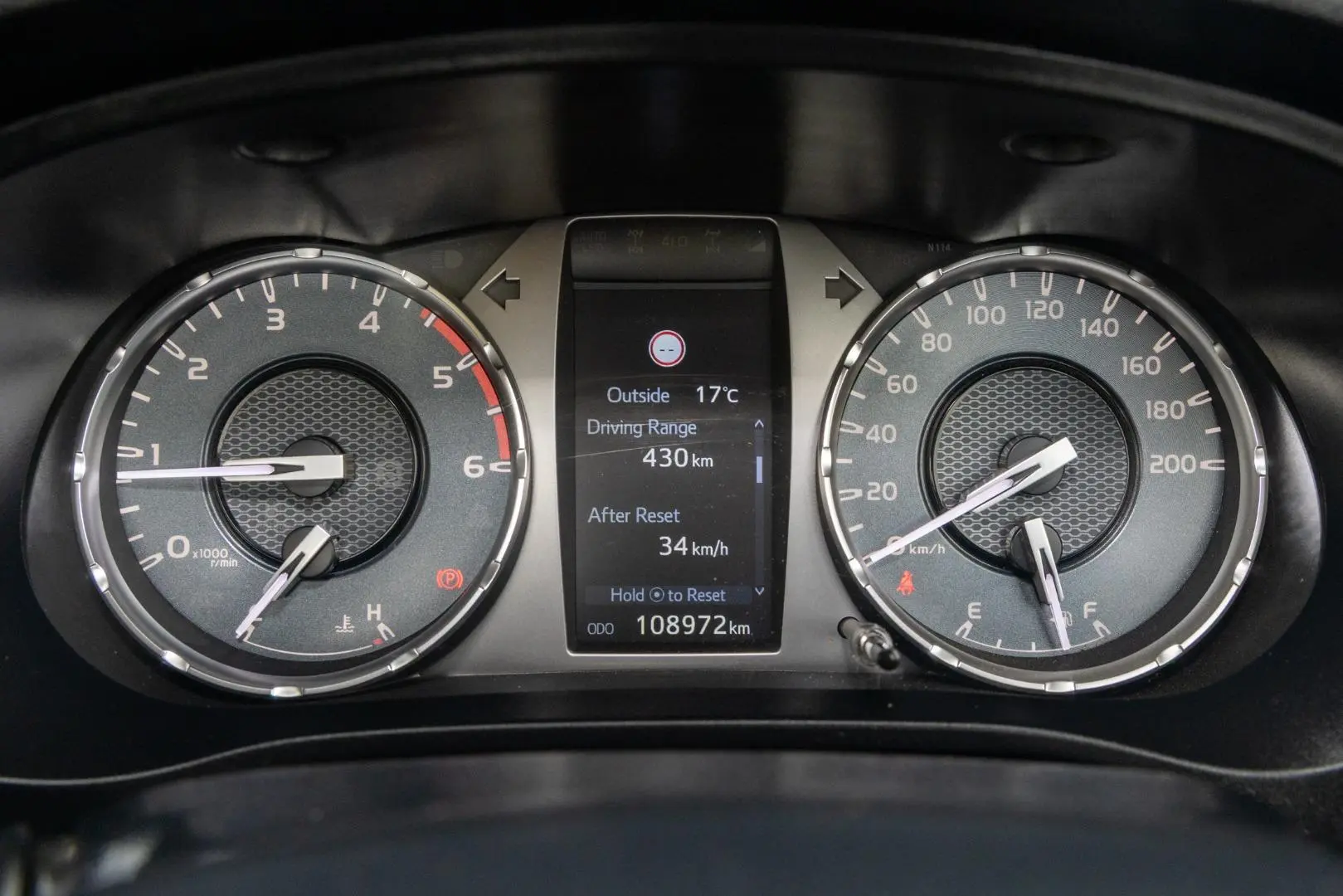 2021 Toyota Hilux Gallery Image 13