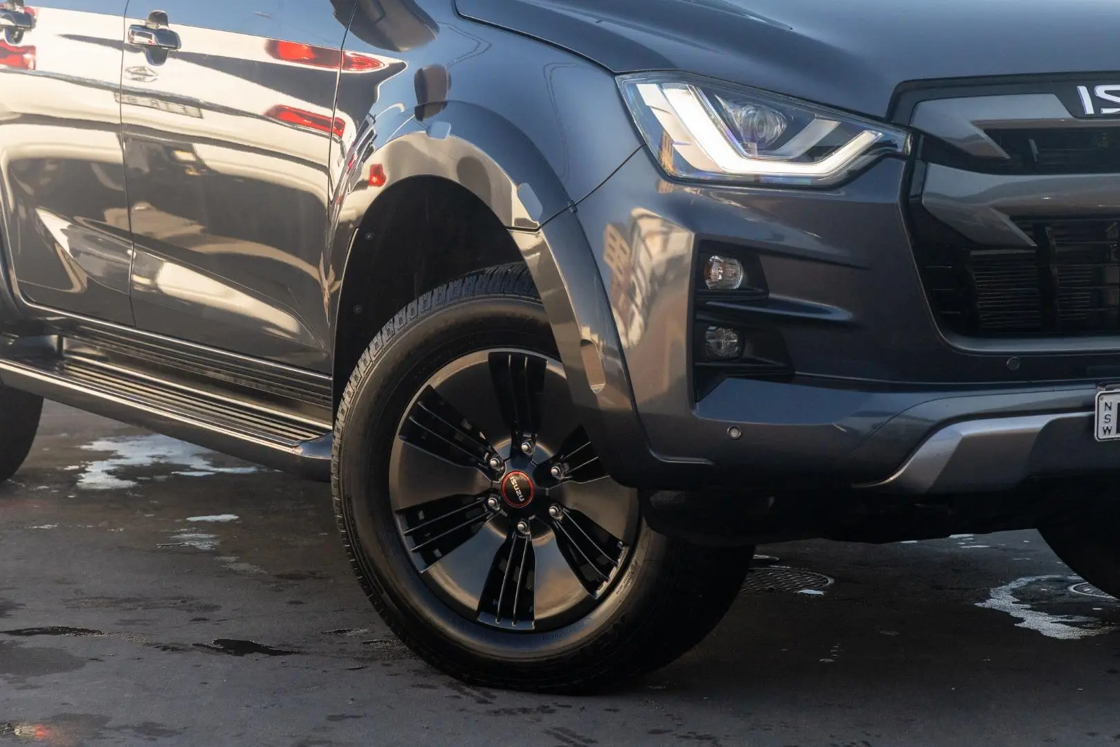 2022 Isuzu D-MAX Gallery Image 6