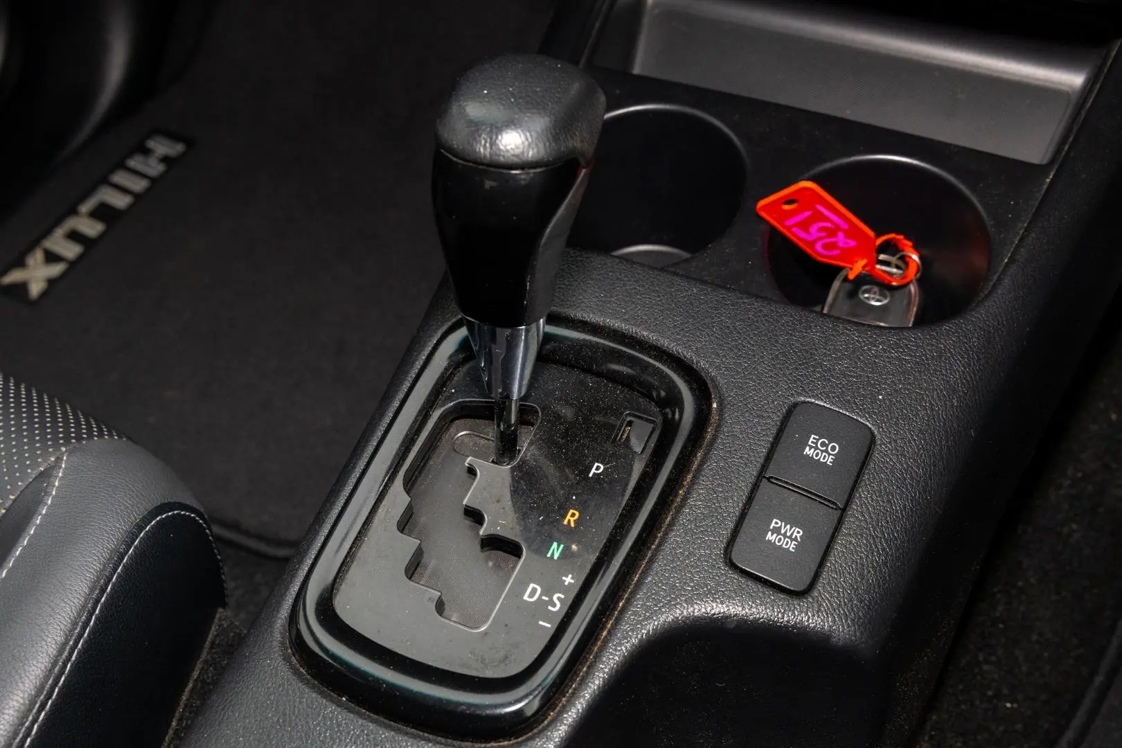 2021 Toyota Hilux Gallery Image 17