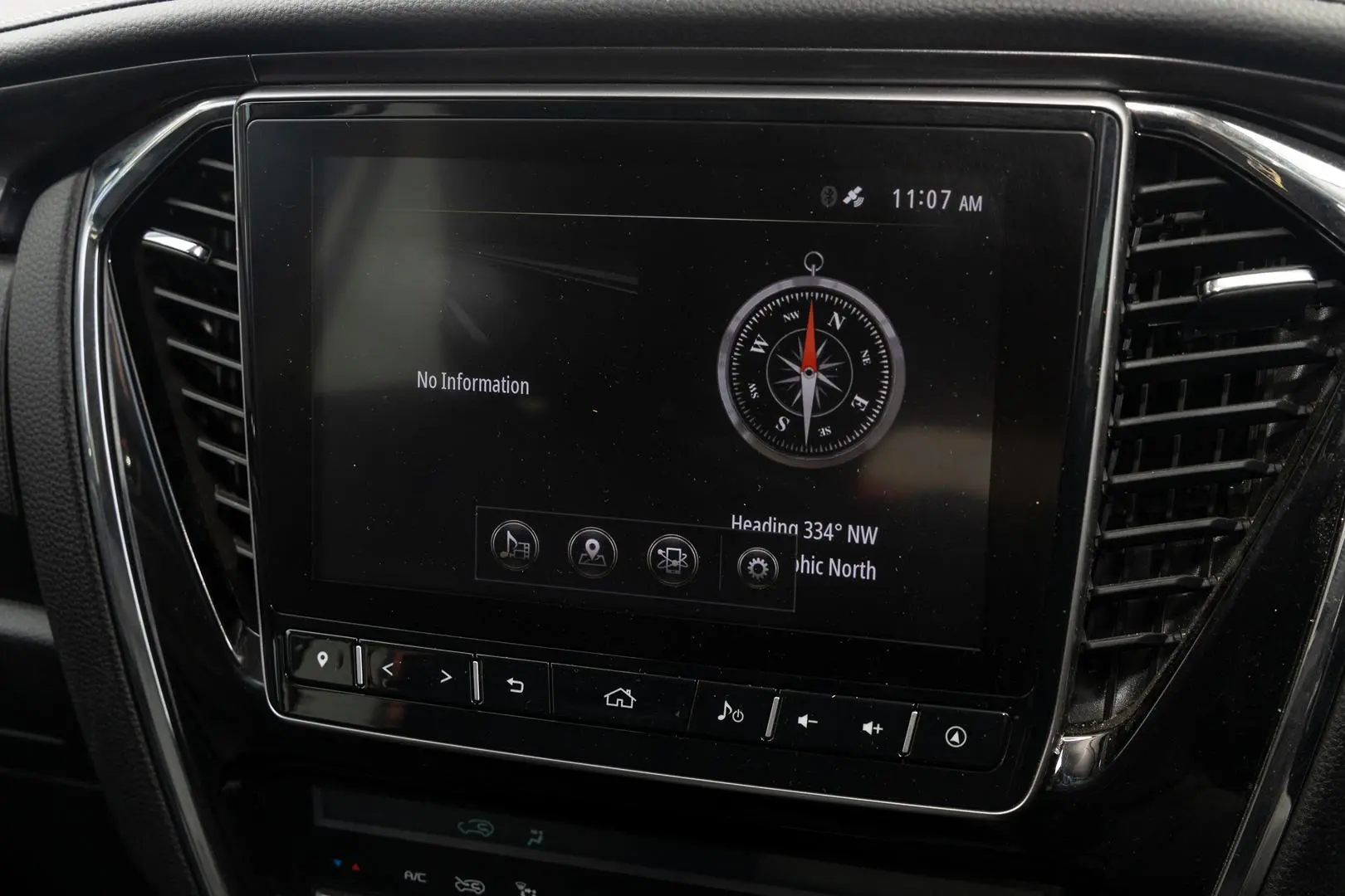 2023 Isuzu MU-X Gallery Image 16